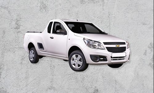 White bakkie - Chevrolet Utility